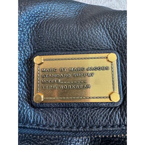 Marc by Marc Jacobs Classic Natasha Black Leather Crossbody Bag - Picture 3 of 11